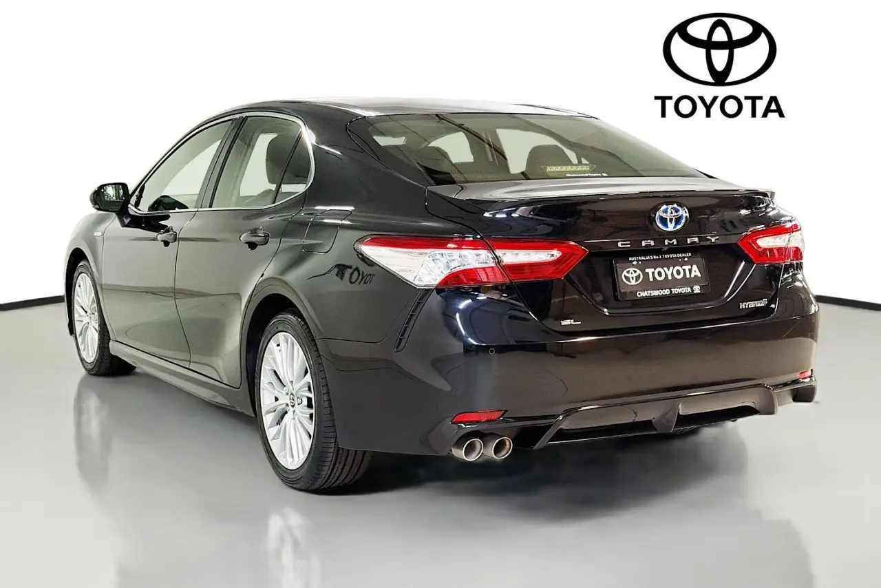 2020 Toyota Camry Gallery Image 6