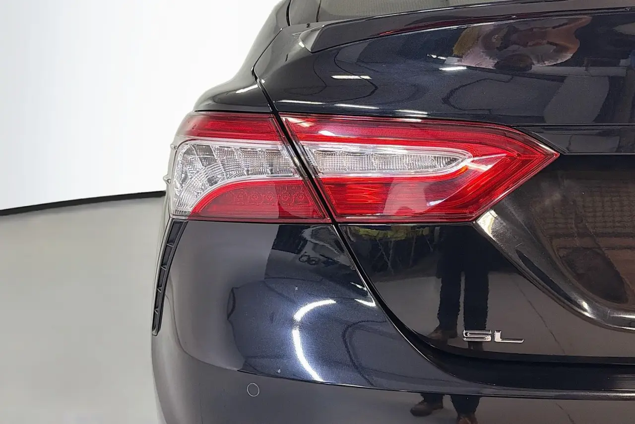 2020 Toyota Camry Gallery Image 8