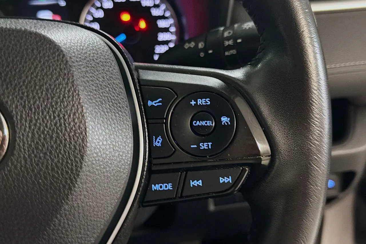 2021 Toyota RAV4 Gallery Image 19
