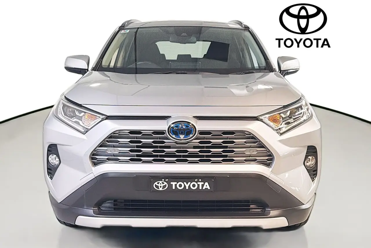 2021 Toyota RAV4 Gallery Image 2