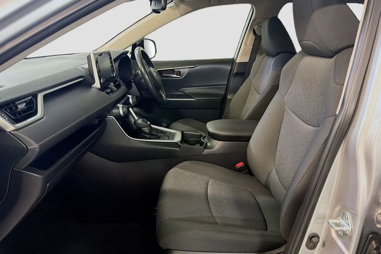 2021 Toyota RAV4 Gallery Image 24