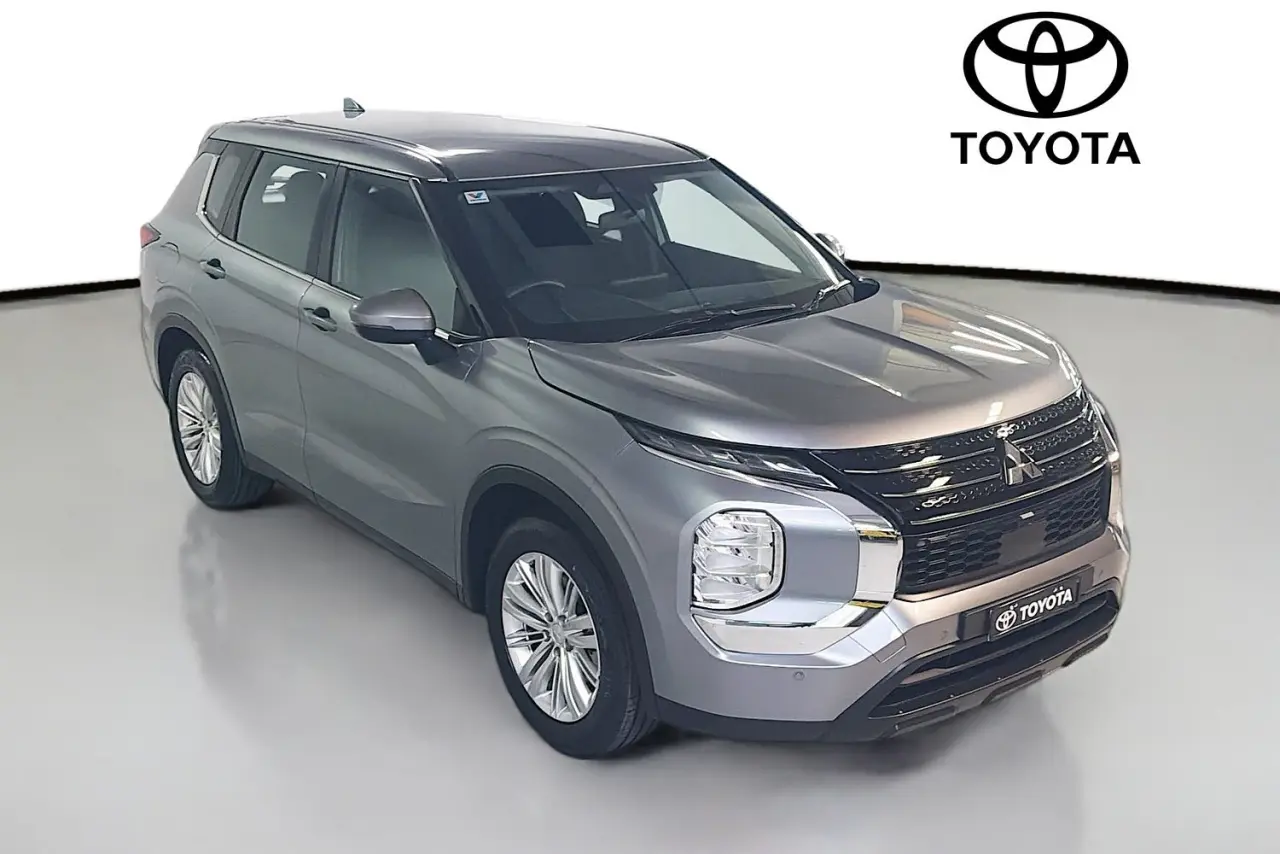 2023 Mitsubishi Outlander Gallery Image 29