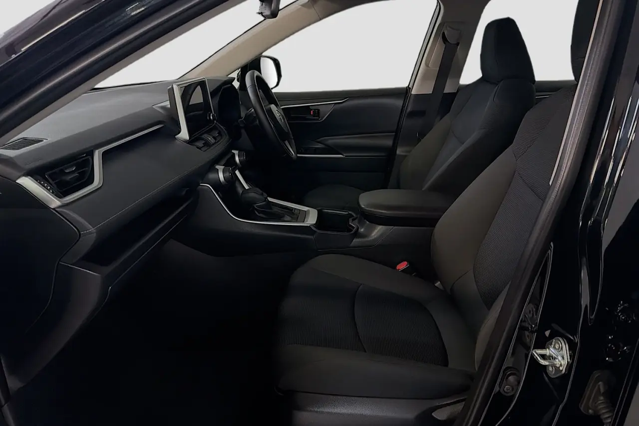 2025 Toyota RAV4 Gallery Image 23