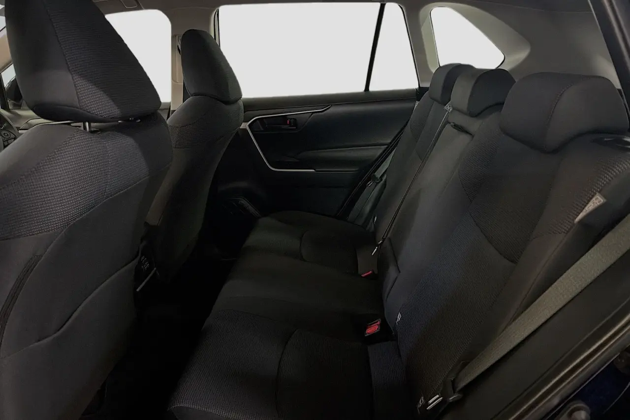2025 Toyota RAV4 Gallery Image 24