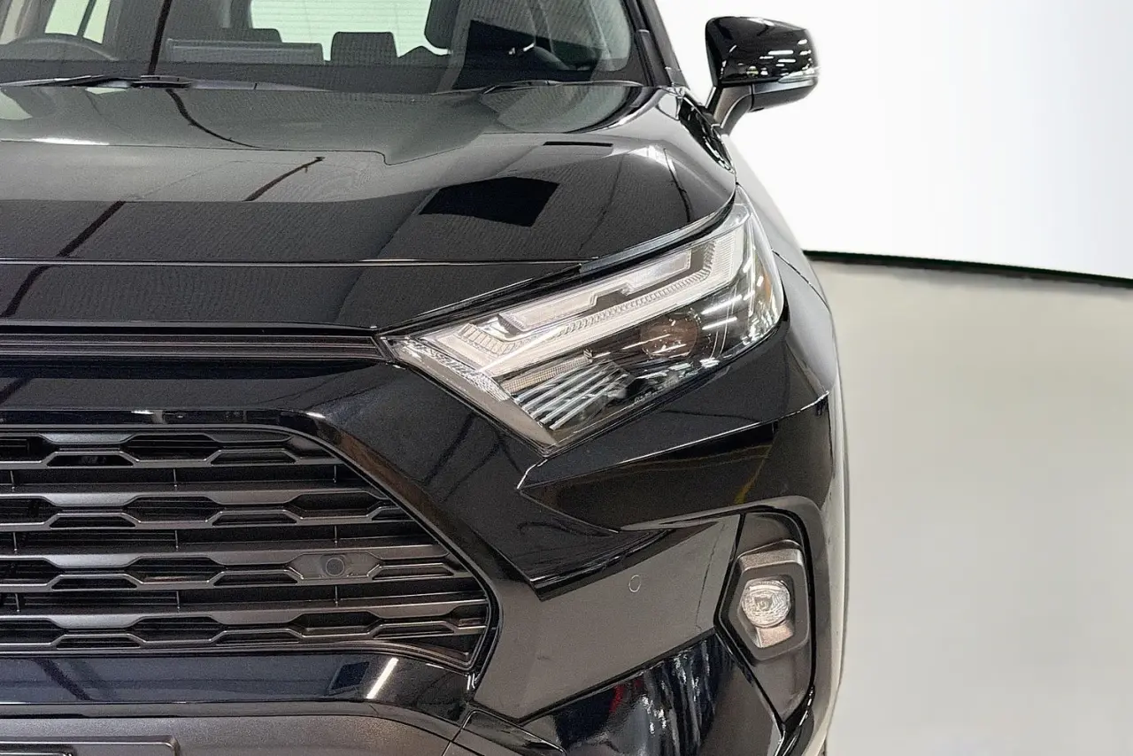 2025 Toyota RAV4 Gallery Image 3