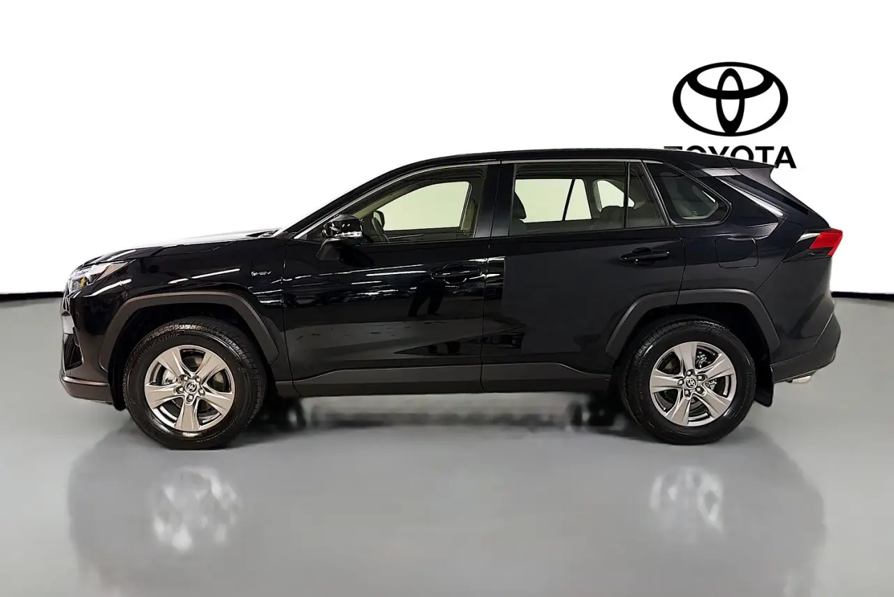 2025 Toyota RAV4 Gallery Image 5