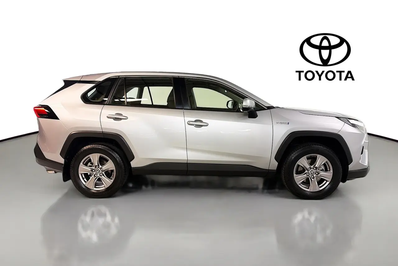 2024 Toyota RAV4 Gallery Image 11