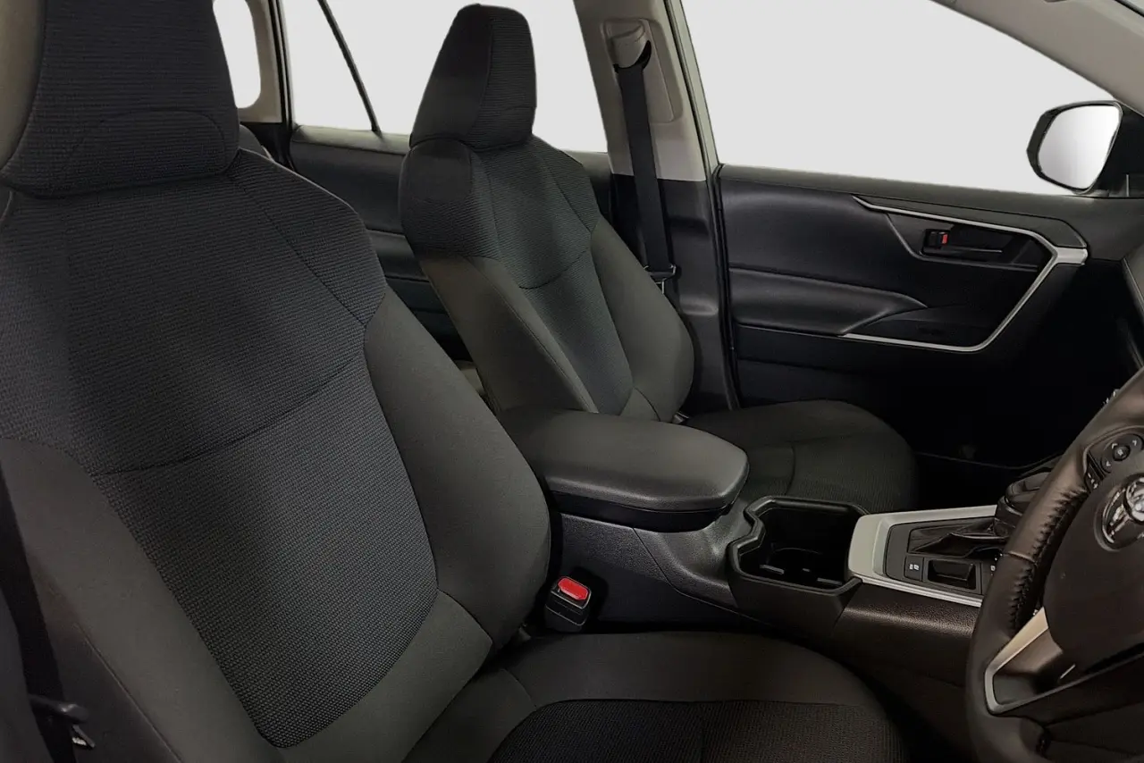 2024 Toyota RAV4 Gallery Image 12