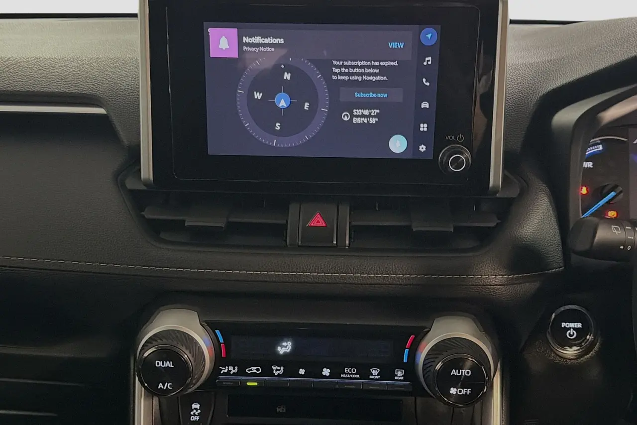 2024 Toyota RAV4 Gallery Image 14