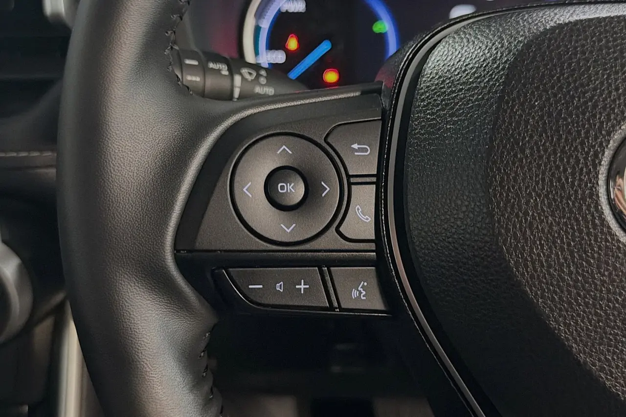 2024 Toyota RAV4 Gallery Image 17