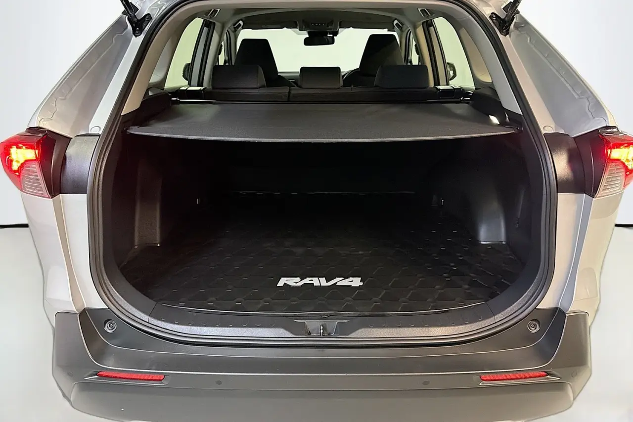 2024 Toyota RAV4 Gallery Image 25