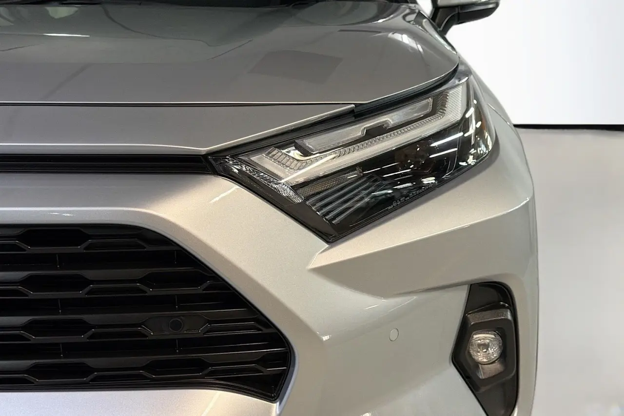 2024 Toyota RAV4 Gallery Image 3