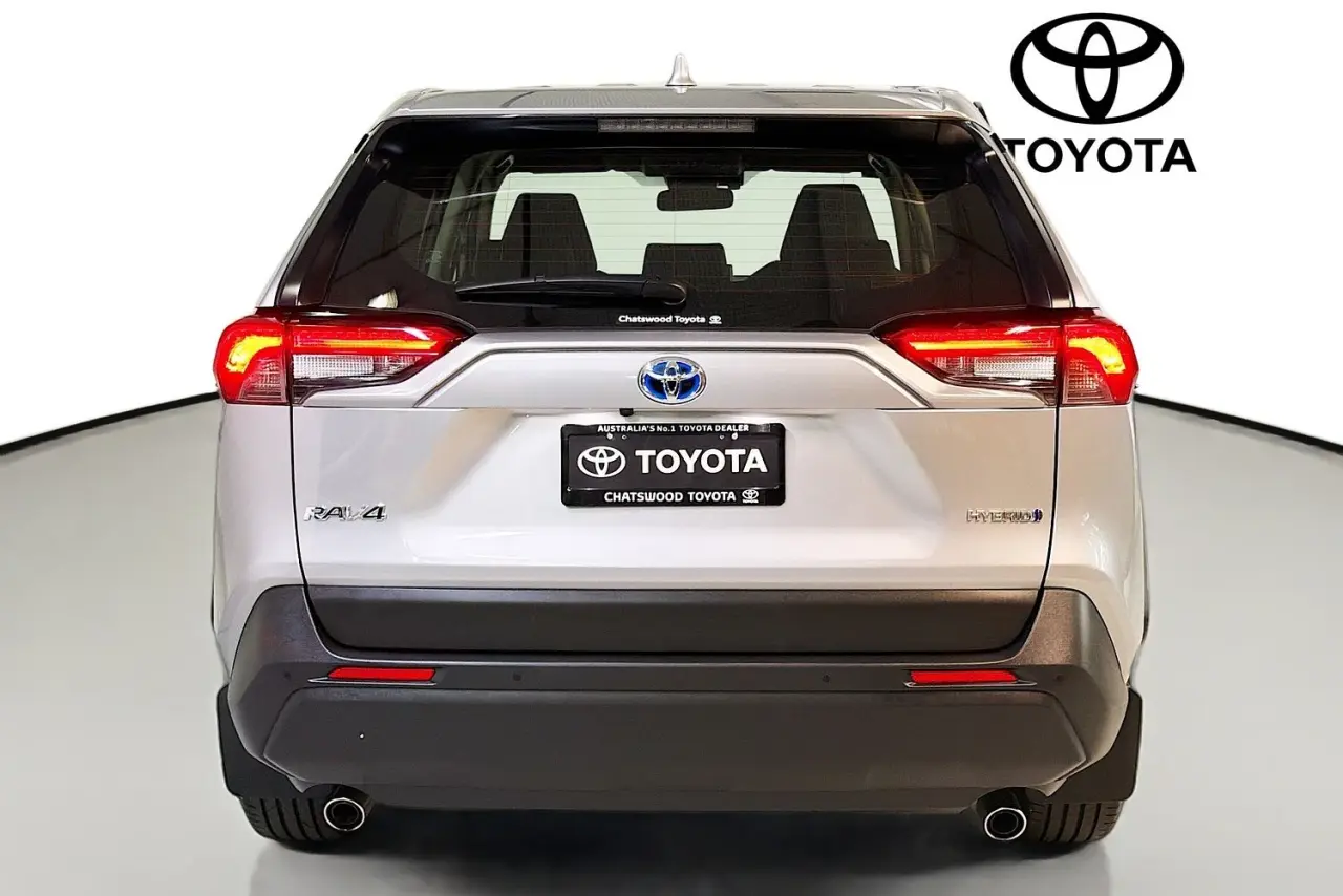 2024 Toyota RAV4 Gallery Image 7