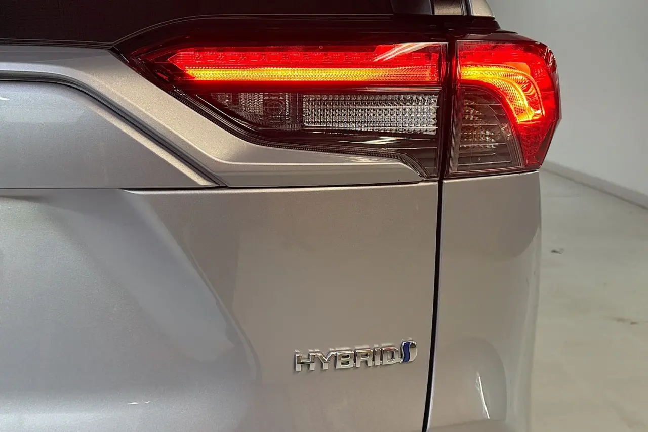 2024 Toyota RAV4 Gallery Image 9