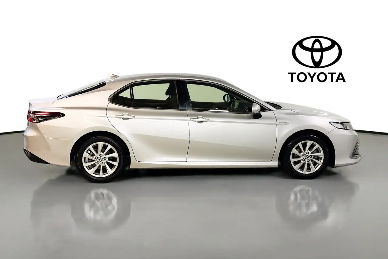 2024 Toyota Camry Gallery Image 11