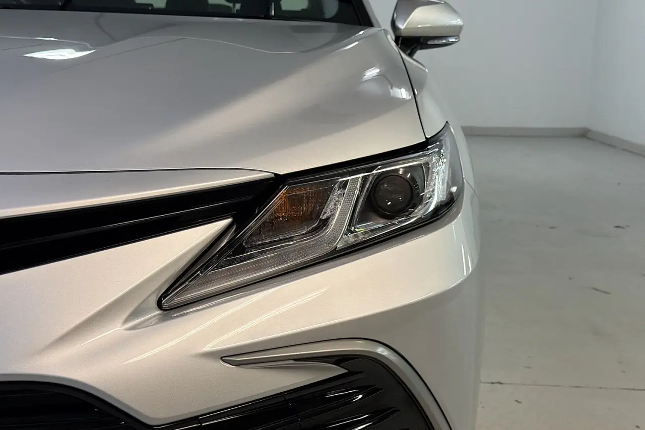 2024 Toyota Camry Gallery Image 3