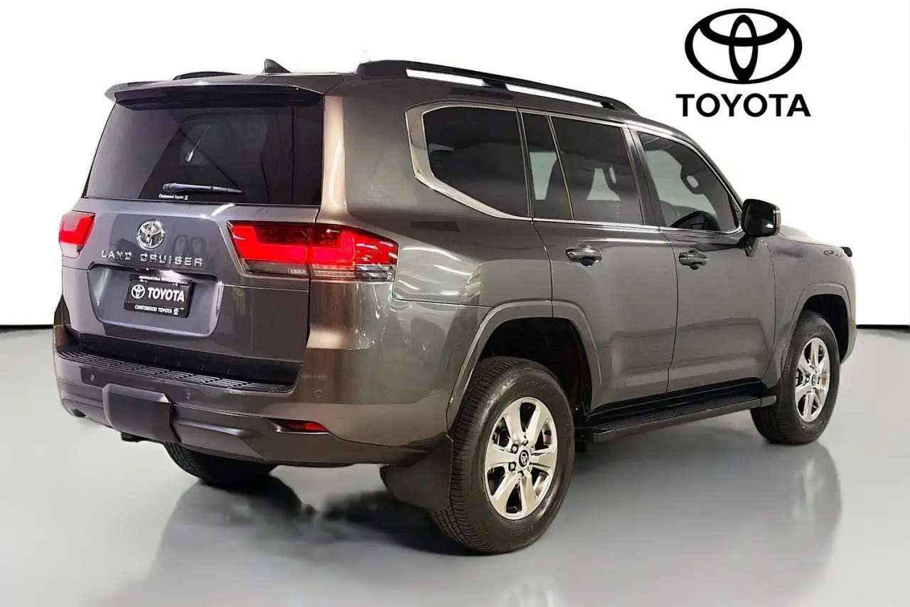 2023 Toyota Landcruiser Gallery Image 10