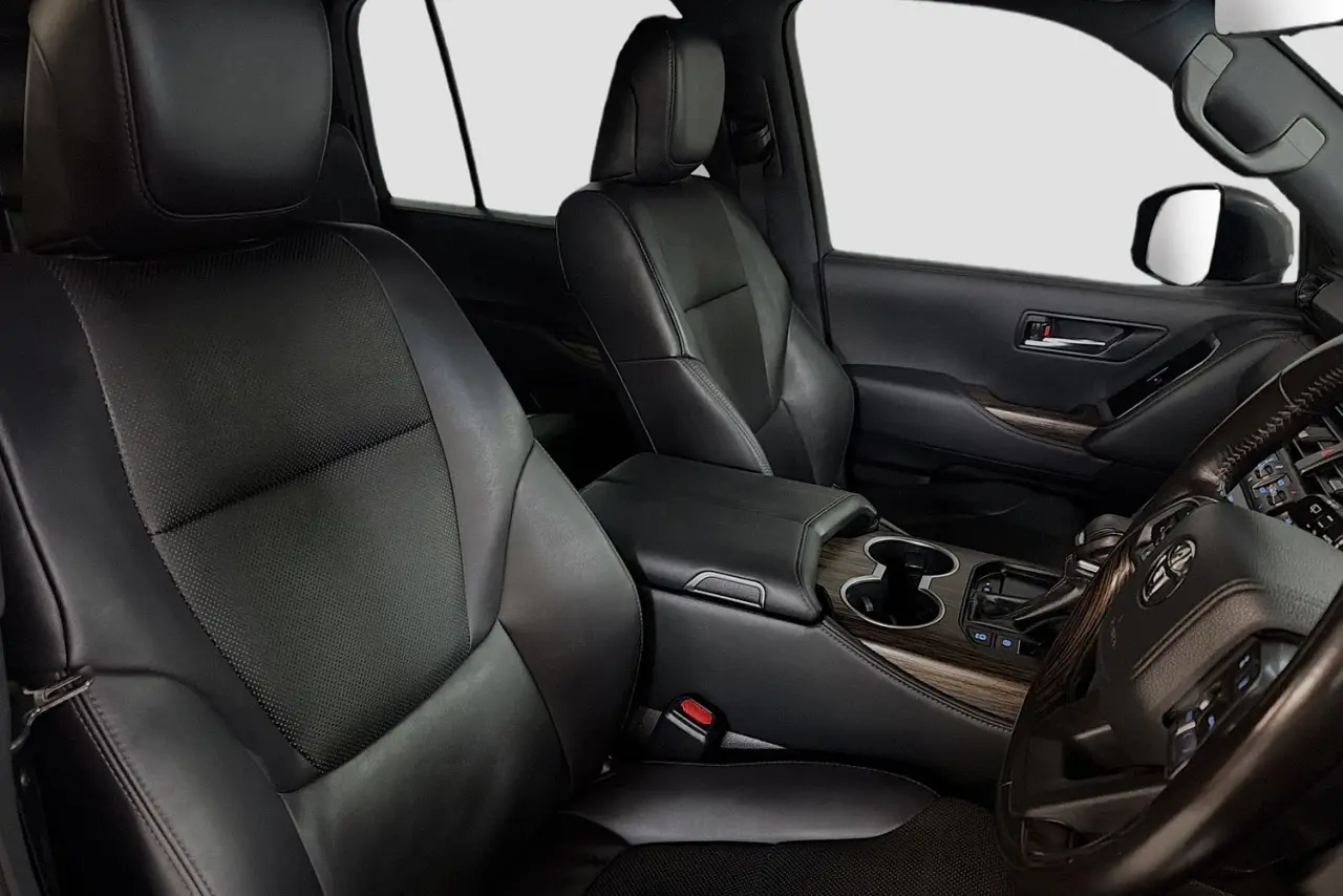 2023 Toyota Landcruiser Gallery Image 13