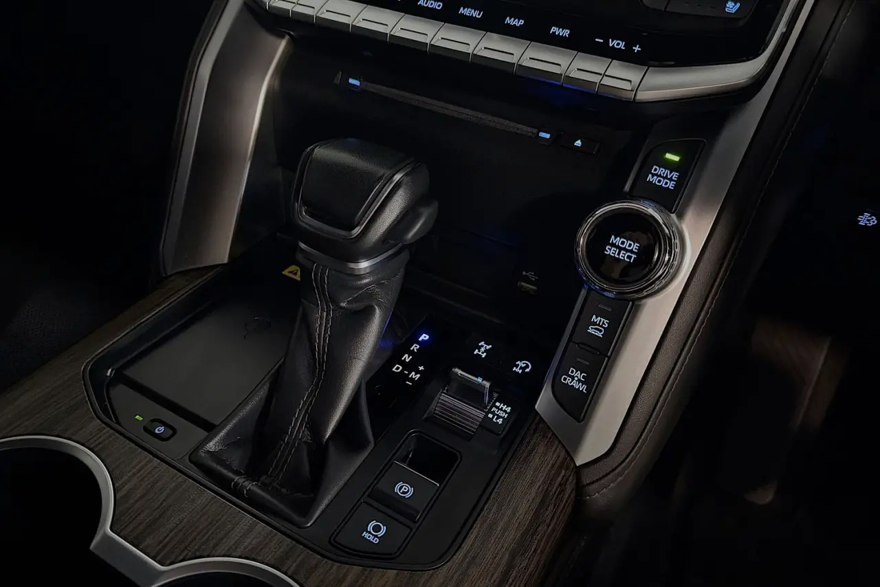 2023 Toyota Landcruiser Gallery Image 18