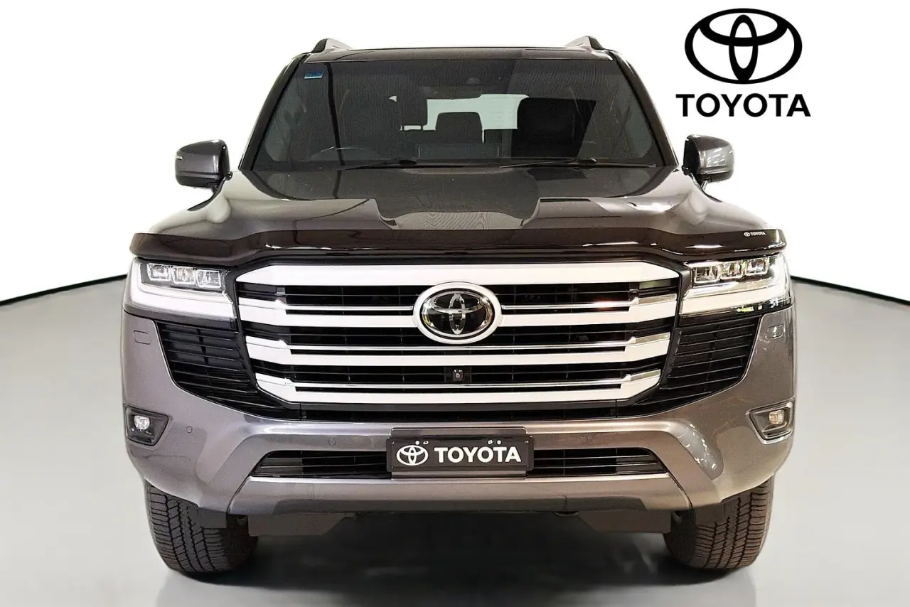 2023 Toyota Landcruiser Gallery Image 2