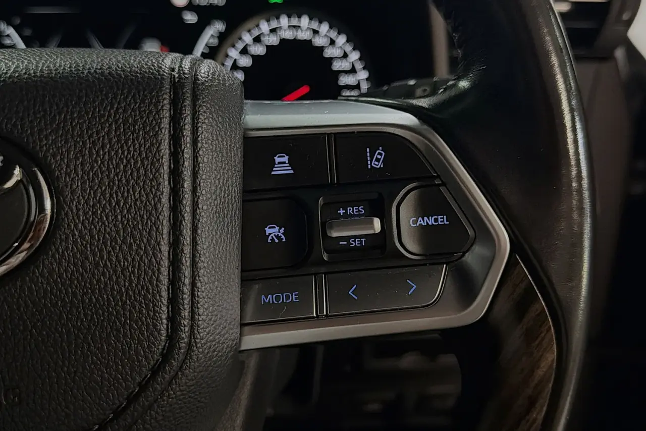 2023 Toyota Landcruiser Gallery Image 20