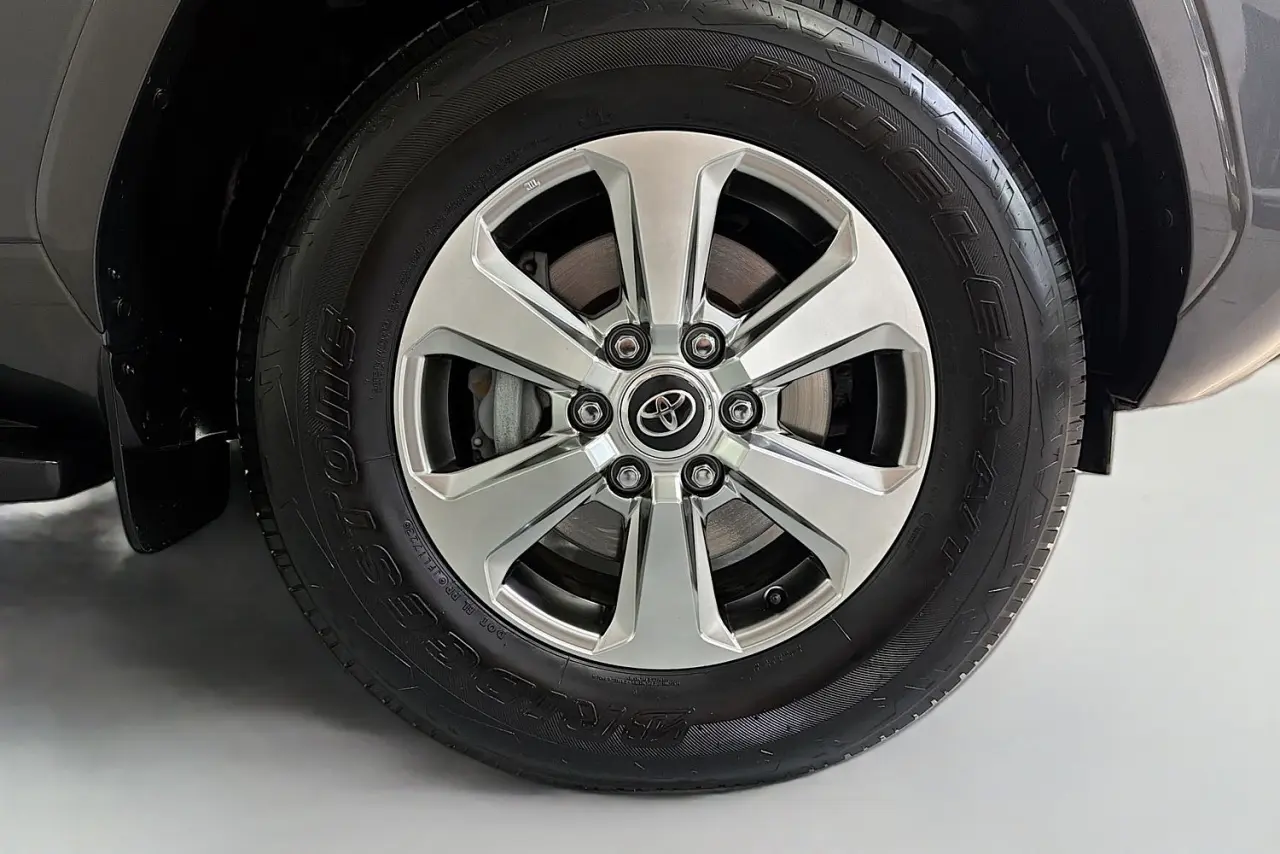 2023 Toyota Landcruiser Gallery Image 28