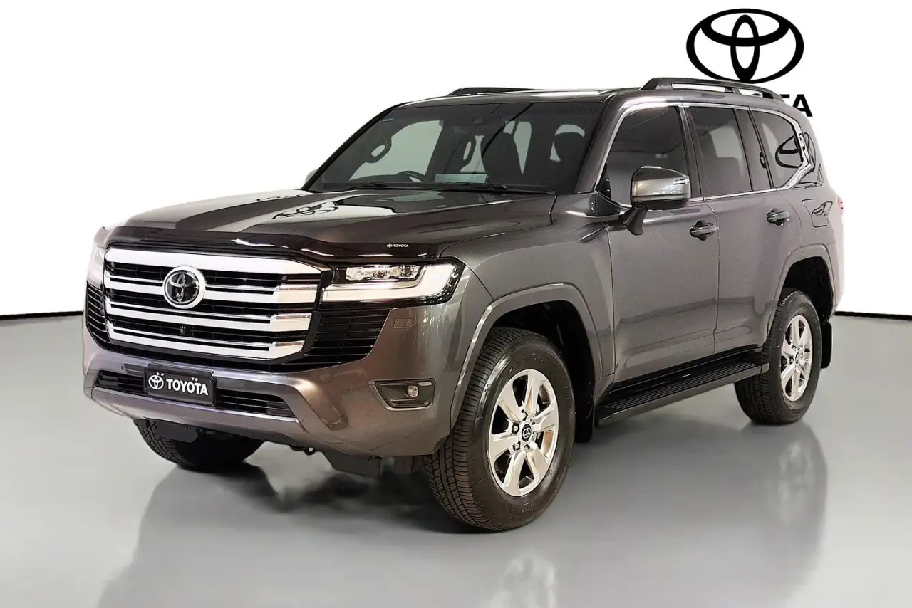 2023 Toyota Landcruiser Gallery Image 4