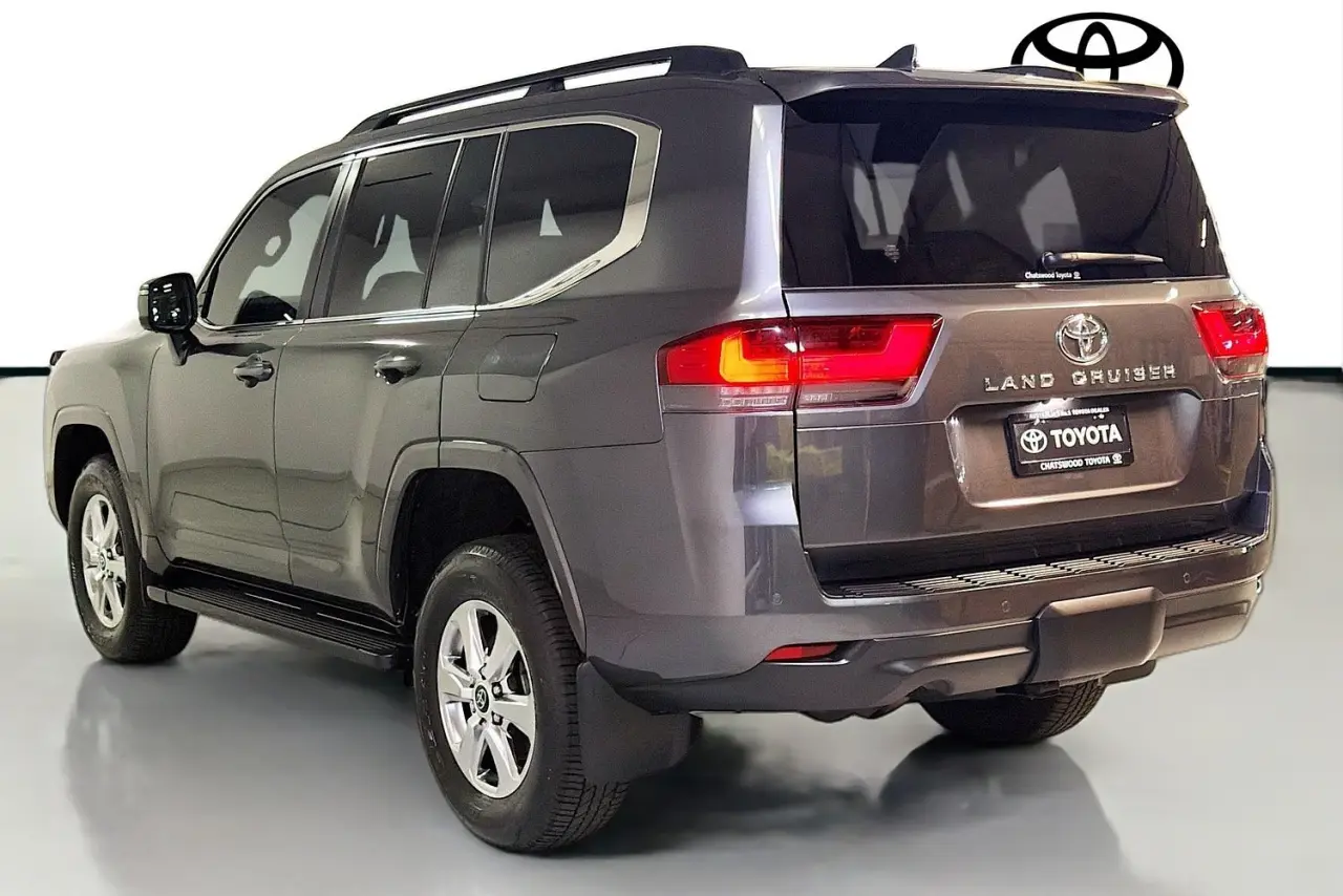 2023 Toyota Landcruiser Gallery Image 6