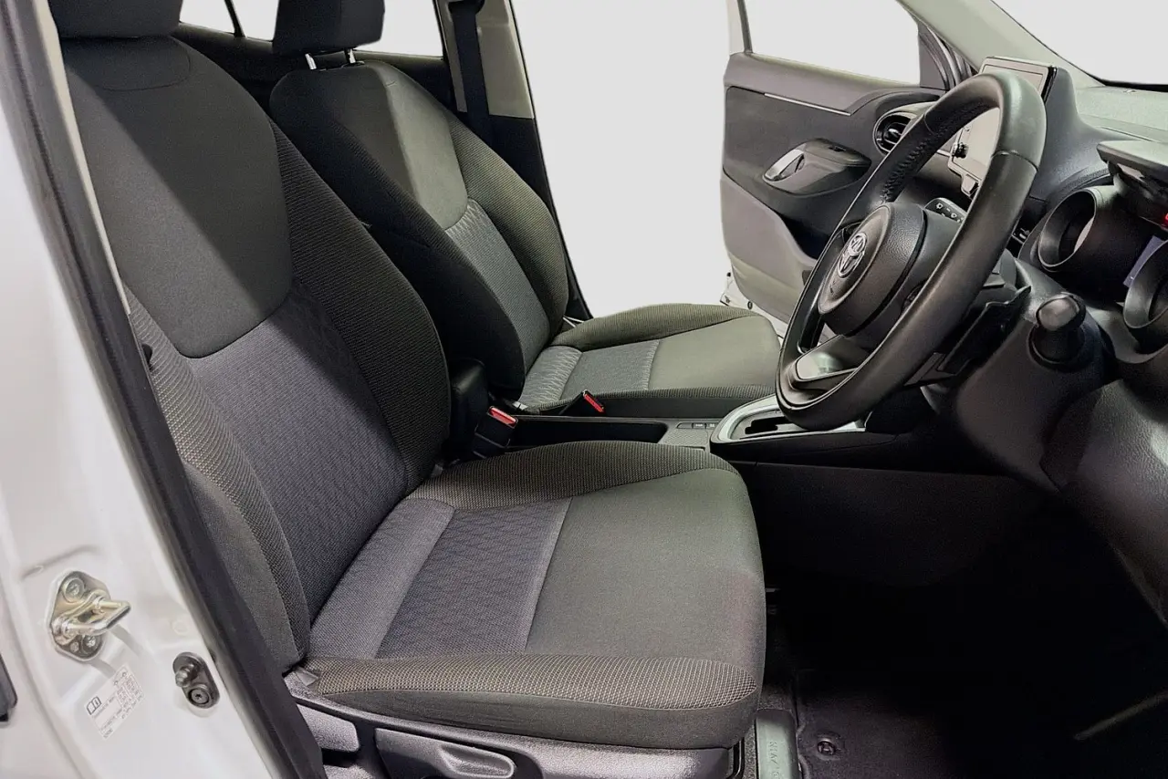 2023 Toyota Yaris Cross Gallery Image 13
