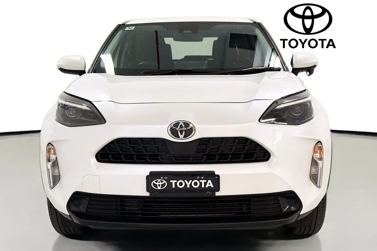2023 Toyota Yaris Cross Gallery Image 2