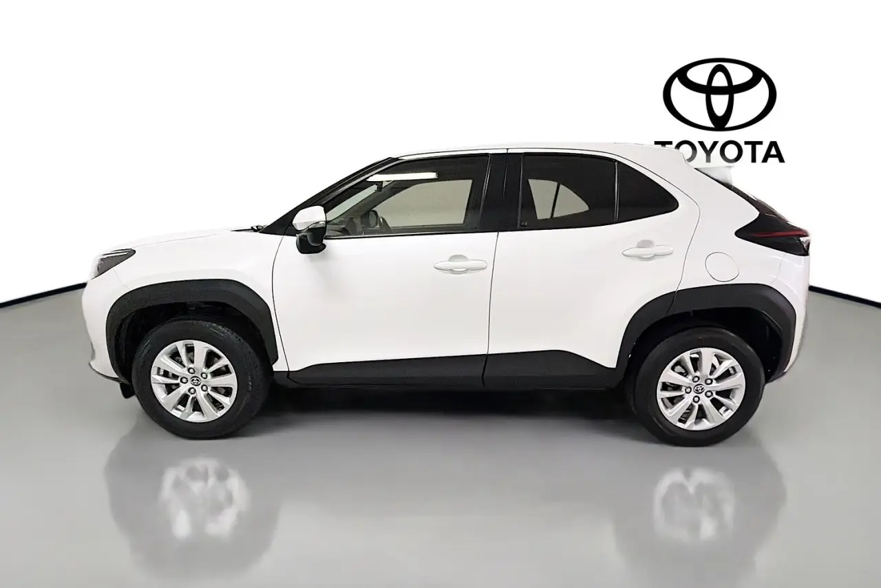 2023 Toyota Yaris Cross Gallery Image 5