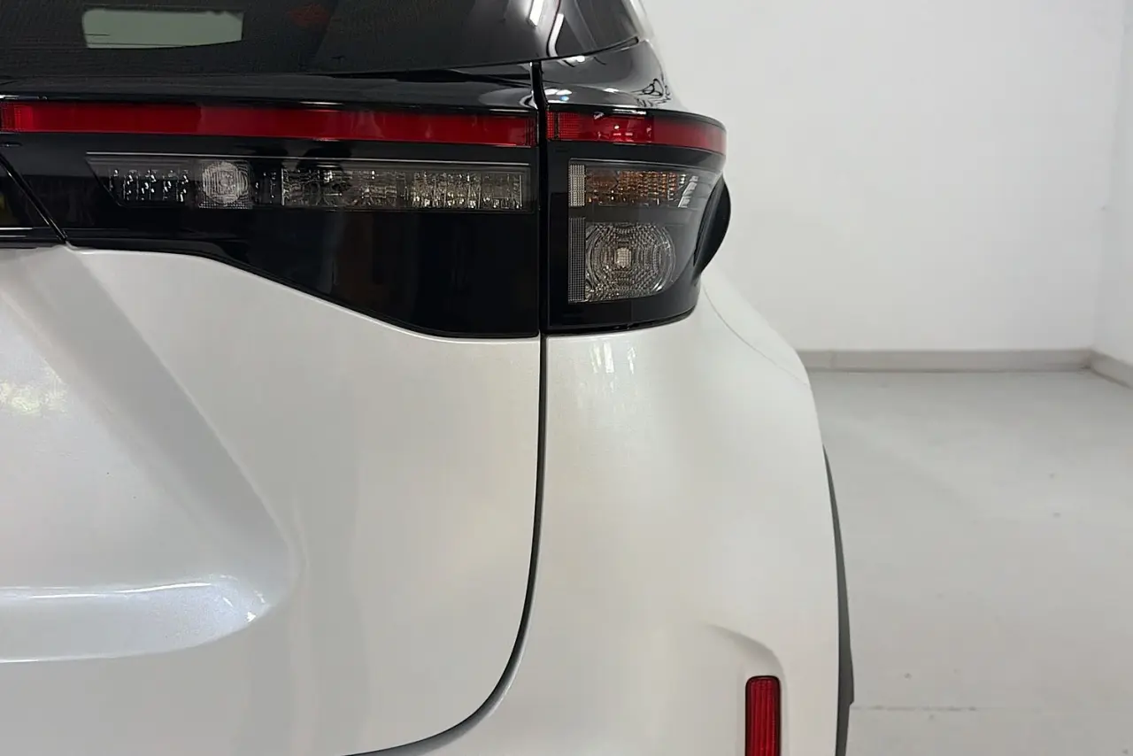 2023 Toyota Yaris Cross Gallery Image 9