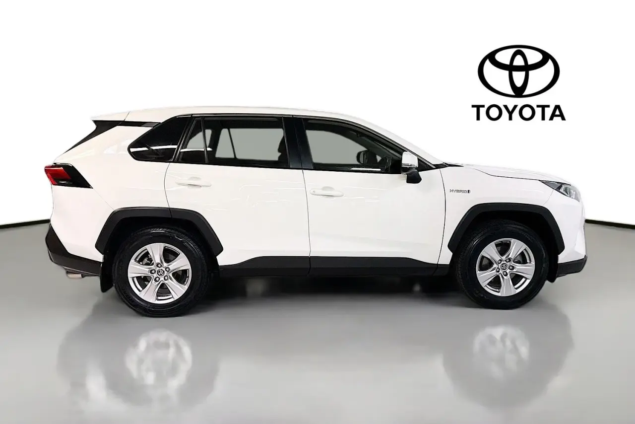 2021 Toyota RAV4 Gallery Image 11
