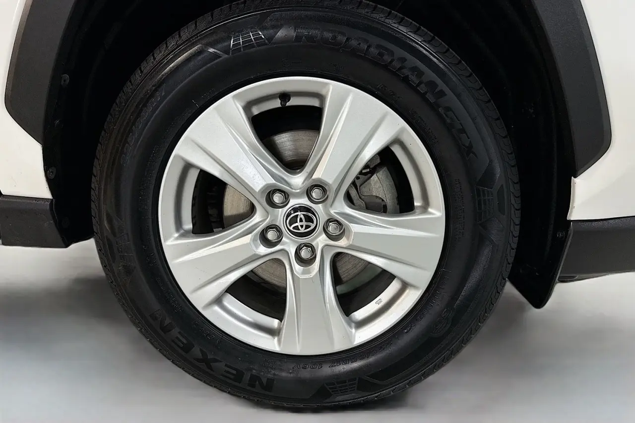 2021 Toyota RAV4 Gallery Image 28