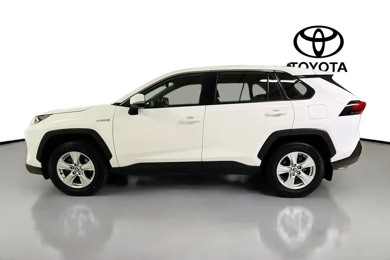 2021 Toyota RAV4 Gallery Image 5