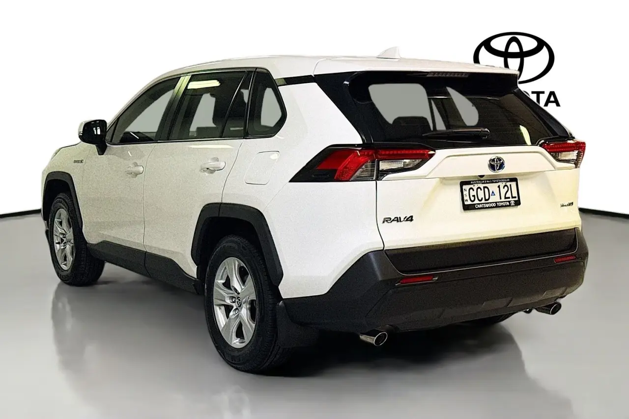 2021 Toyota RAV4 Gallery Image 6