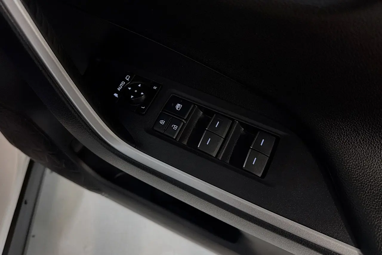 2024 Toyota RAV4 Gallery Image 24