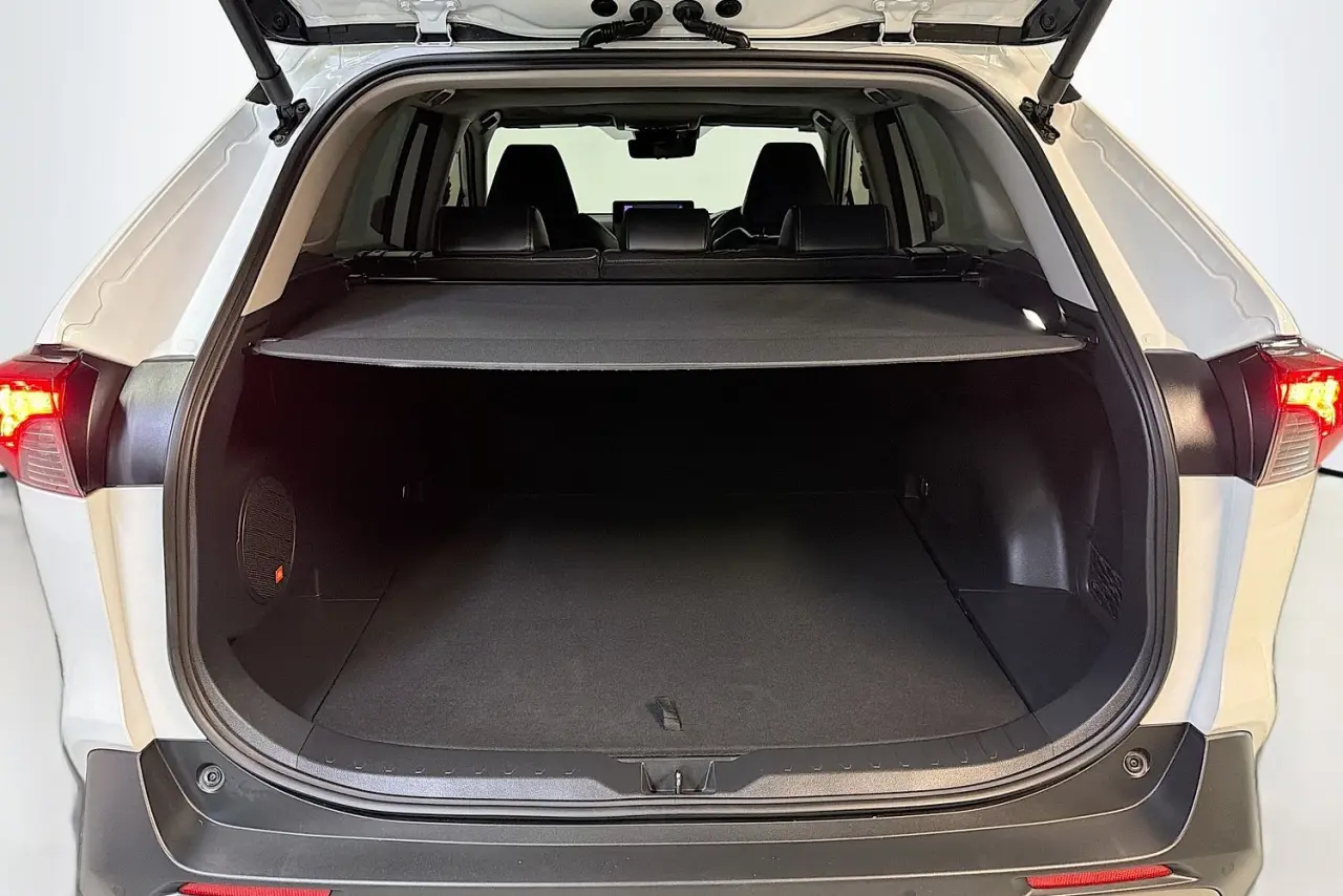 2024 Toyota RAV4 Gallery Image 27