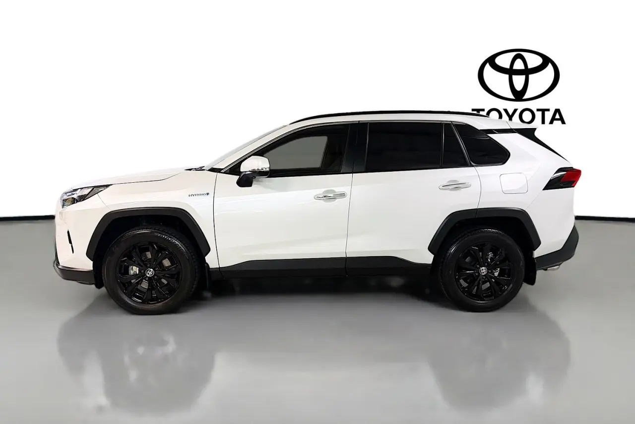 2024 Toyota RAV4 Gallery Image 5