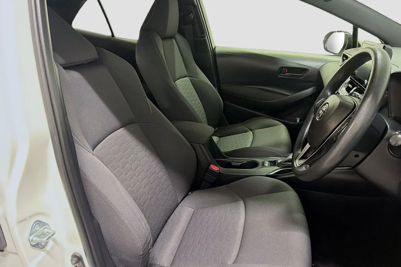 2021 Toyota Corolla Gallery Image 13