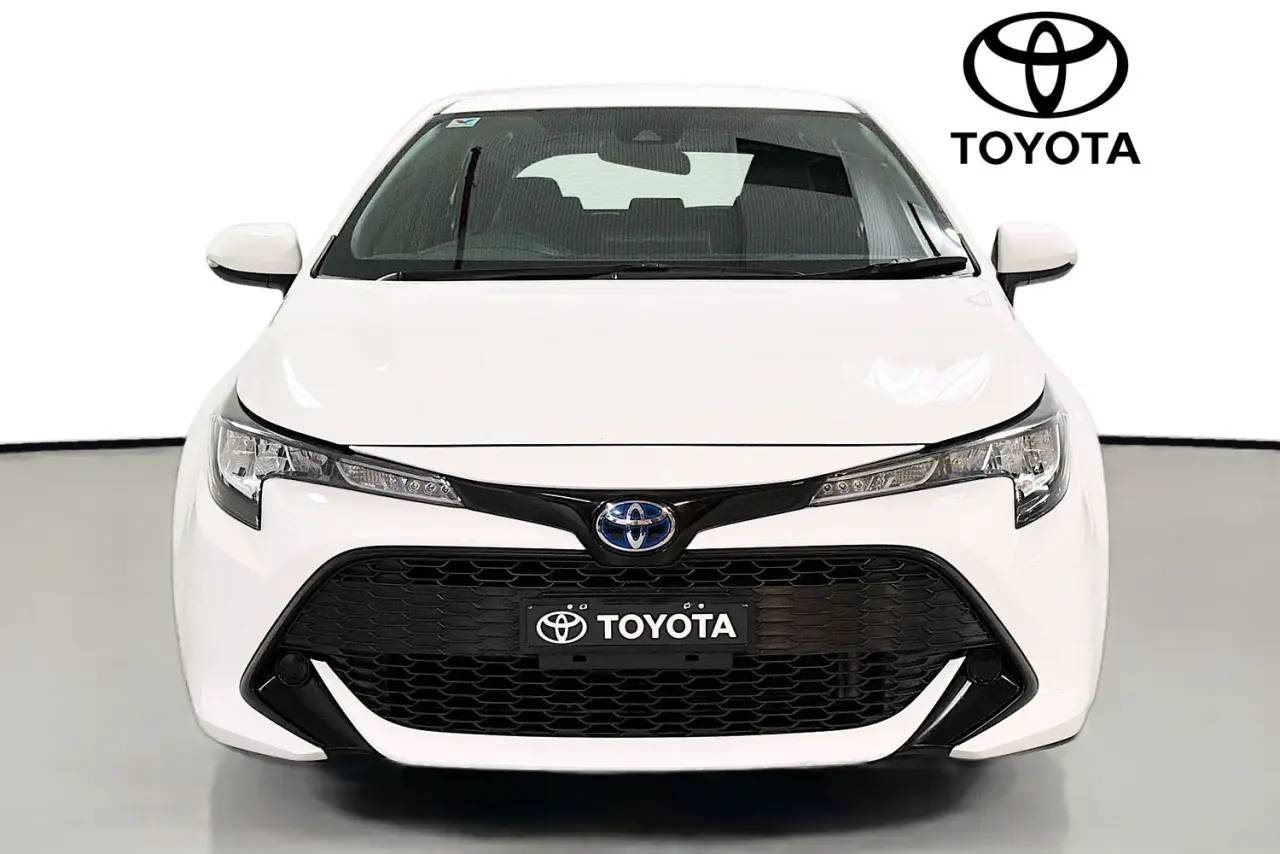 2021 Toyota Corolla Gallery Image 2