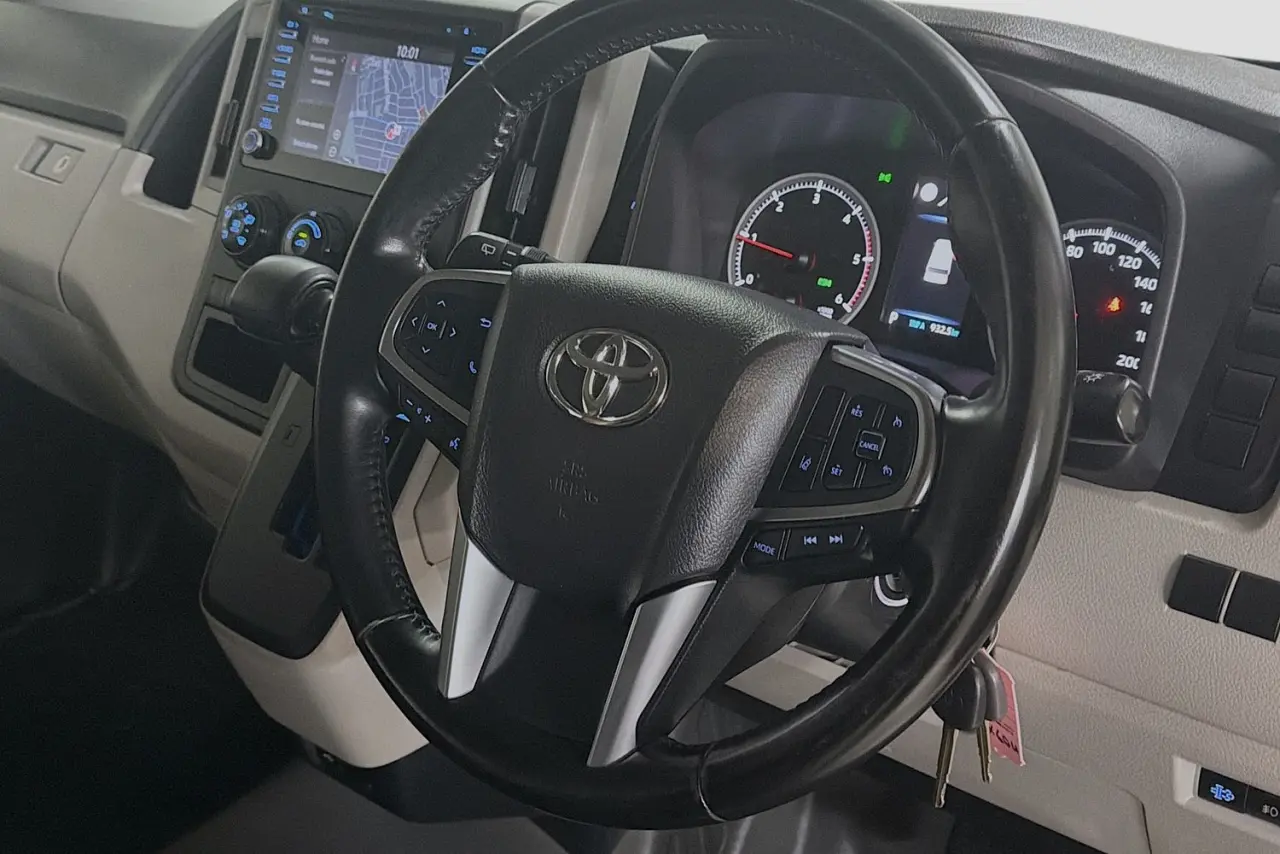 2019 Toyota Hiace Gallery Image 13