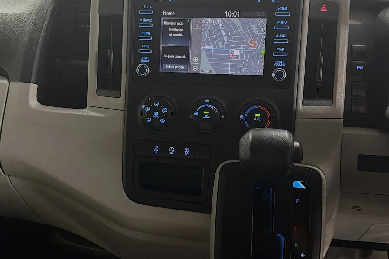 2019 Toyota Hiace Gallery Image 14