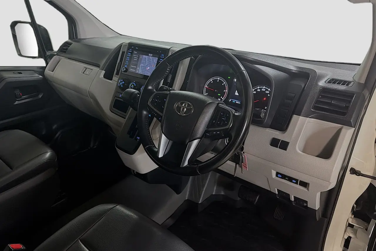 2019 Toyota Hiace Gallery Image 22