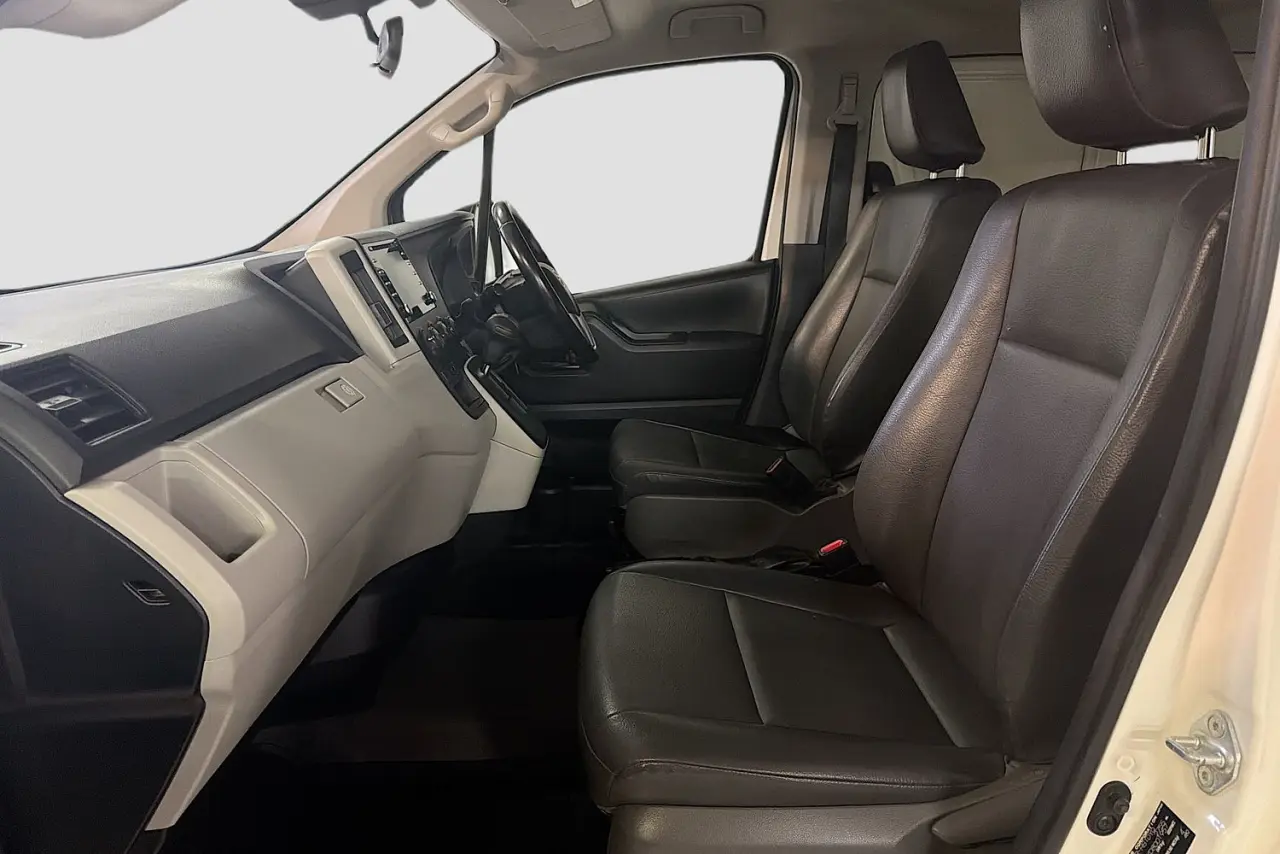 2019 Toyota Hiace Gallery Image 24
