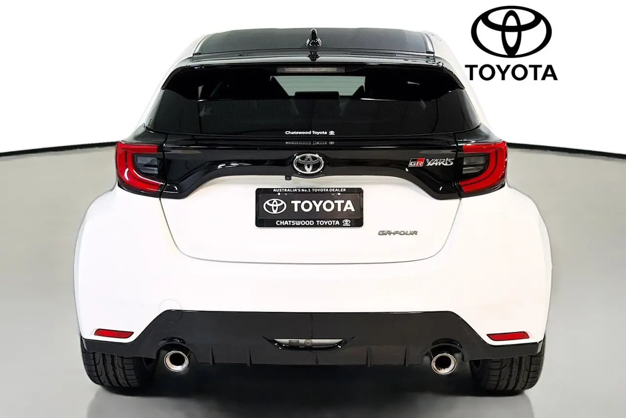 2021 Toyota Yaris Gallery Image 7