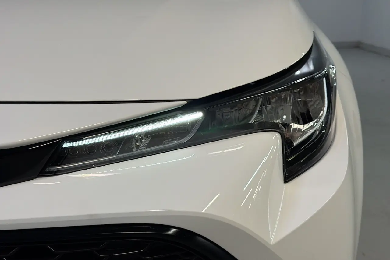 2021 Toyota Corolla Gallery Image 3