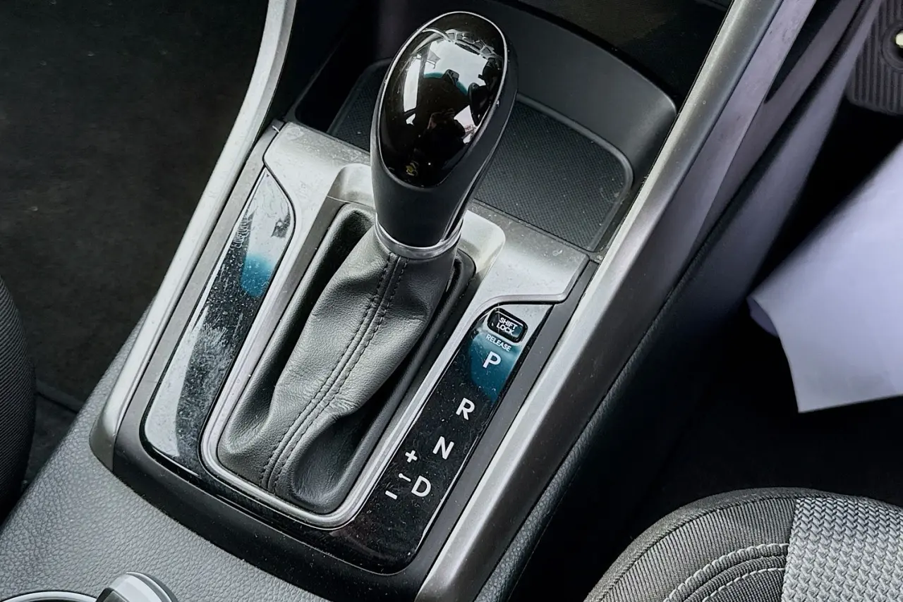 2016 Hyundai i30 Gallery Image 16