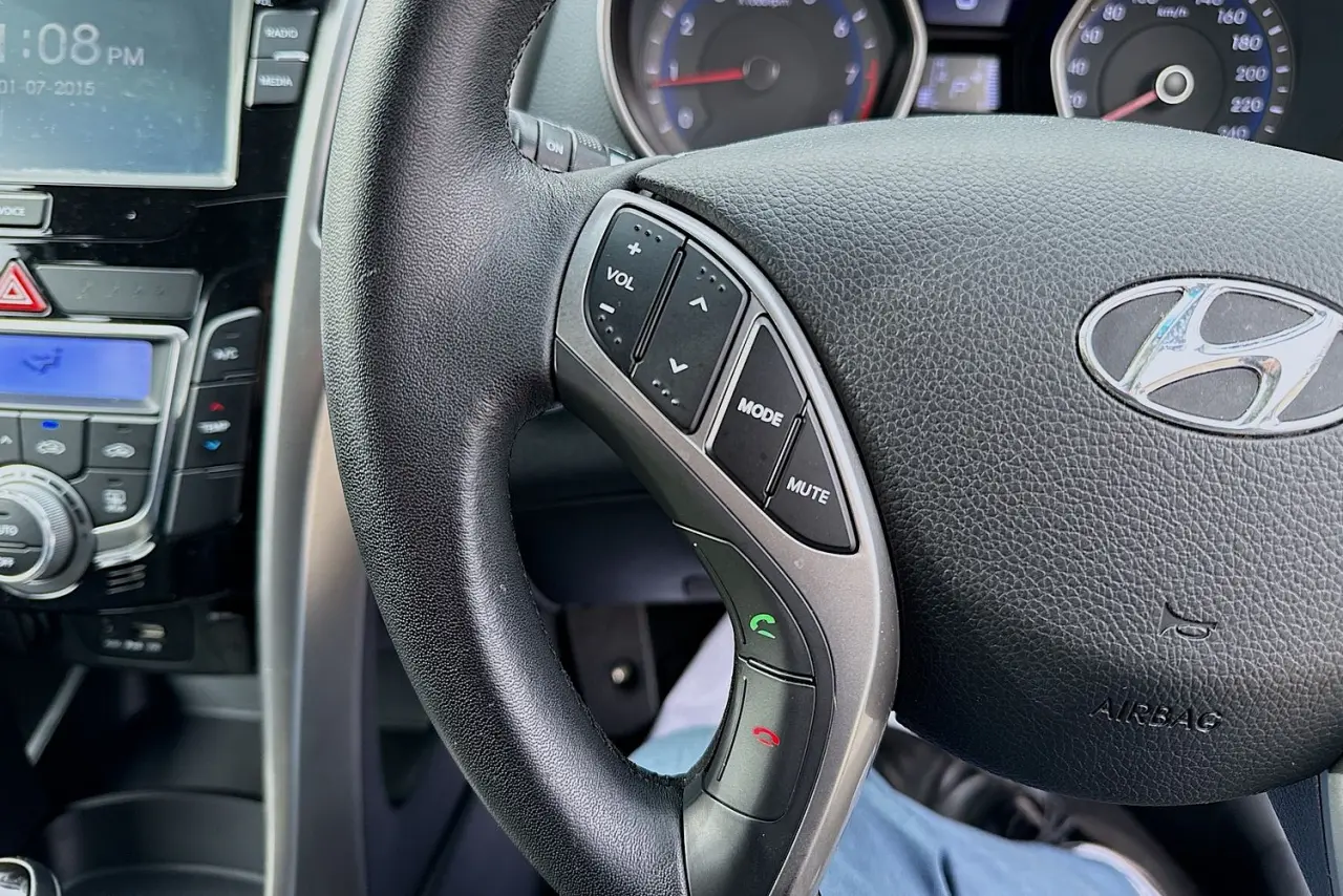 2016 Hyundai i30 Gallery Image 17