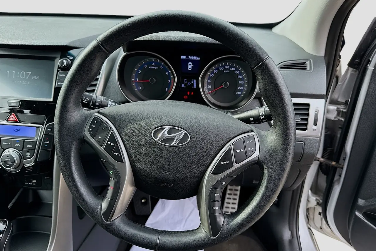 2016 Hyundai i30 Gallery Image 19
